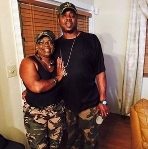 Meet your Posher, Leo